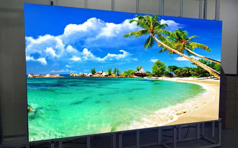 How Does an Indoor LED Display Wall Improve Customer Engagement